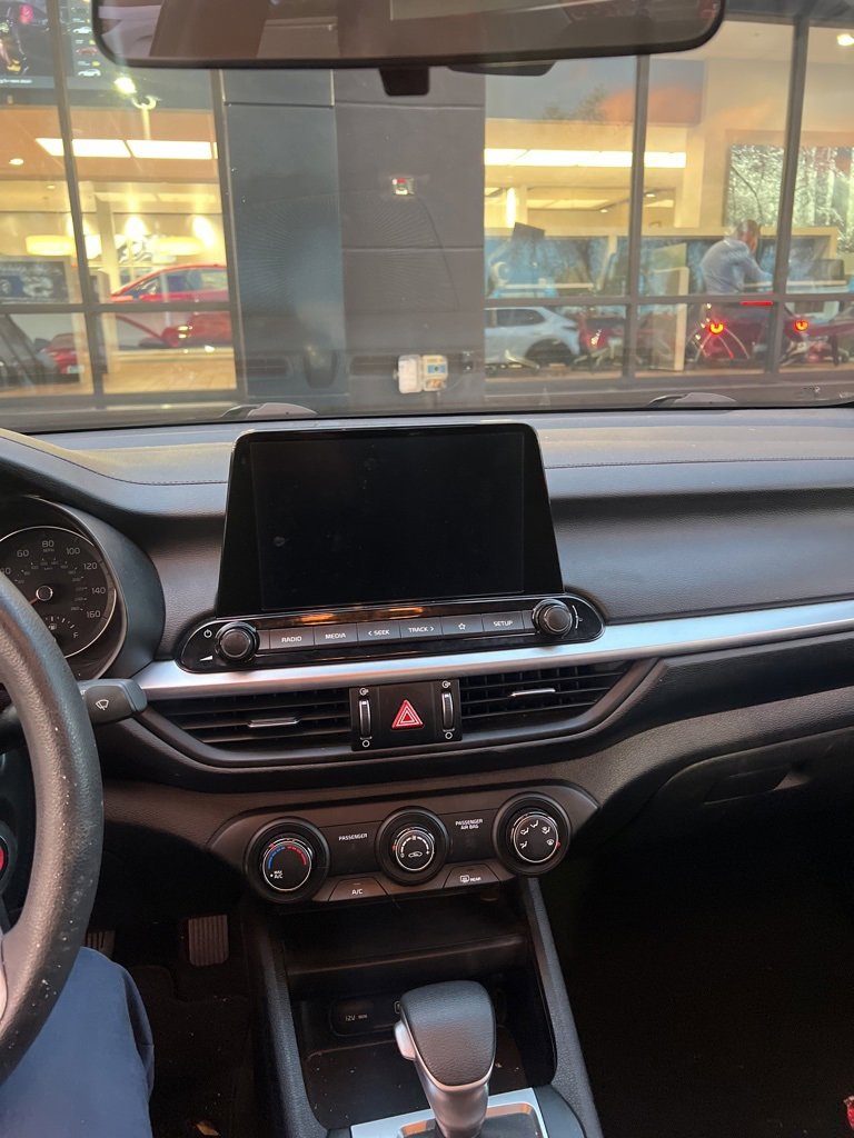 Used 2022 Kia Forte LXS image 5