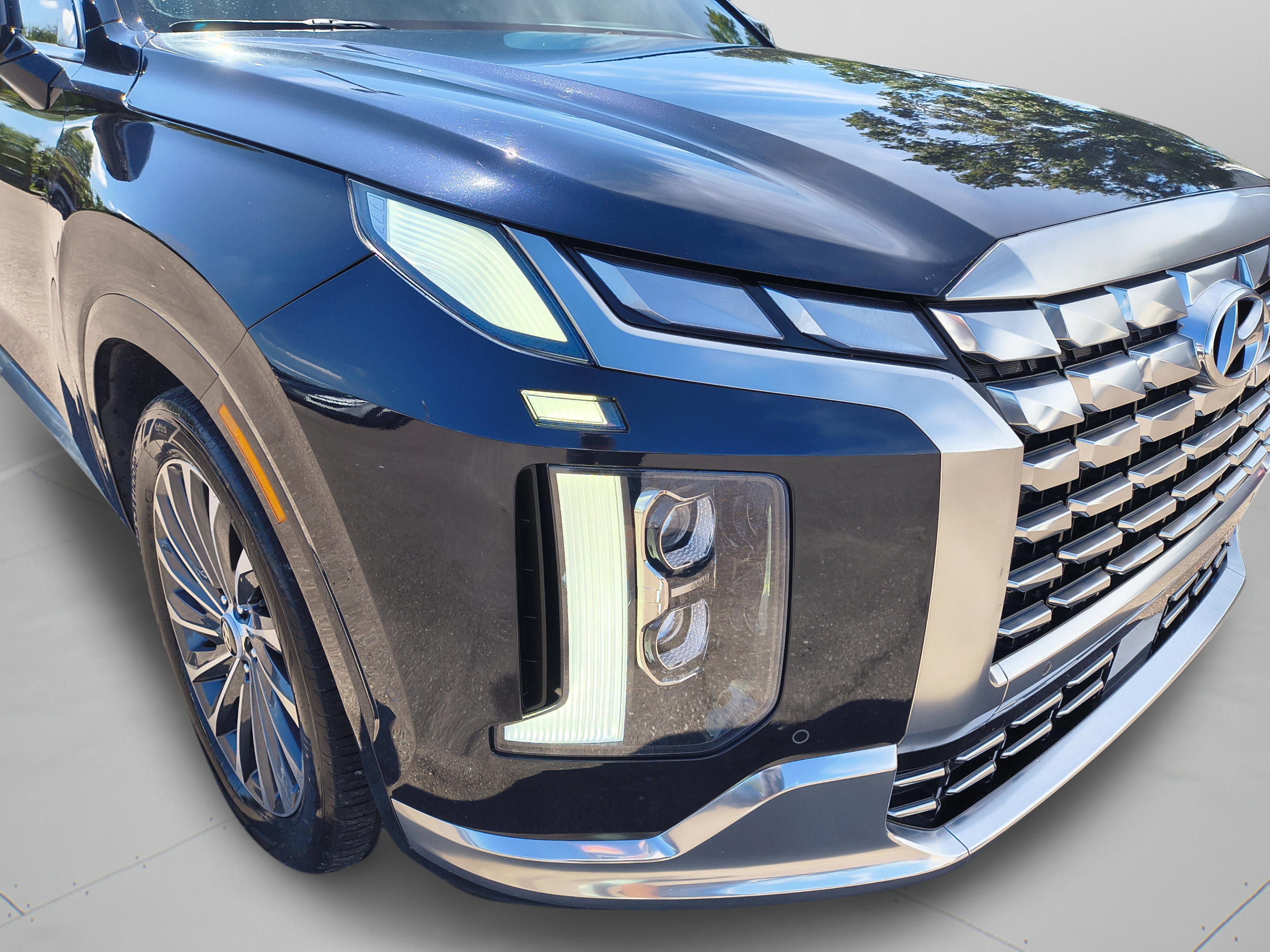 Certified 2024 Hyundai Palisade Calligraphy FWD image 34