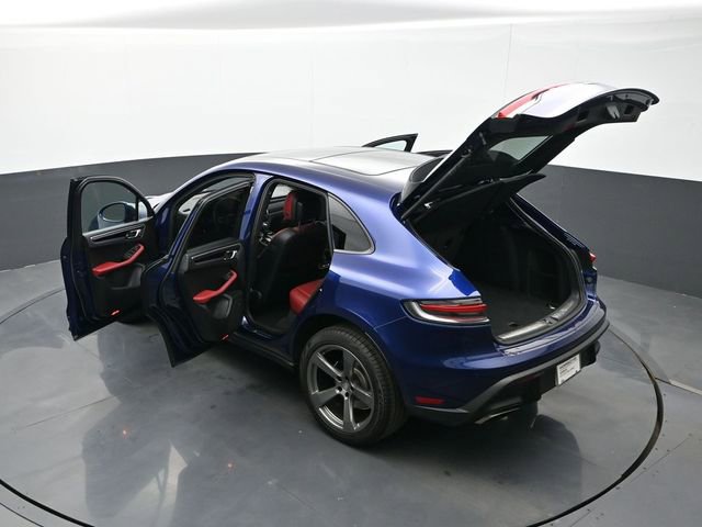 Certified 2025 Porsche Macan image 29