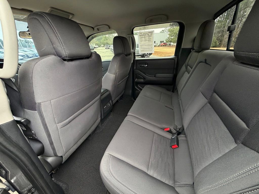 Certified 2022 Nissan Frontier SV image 23