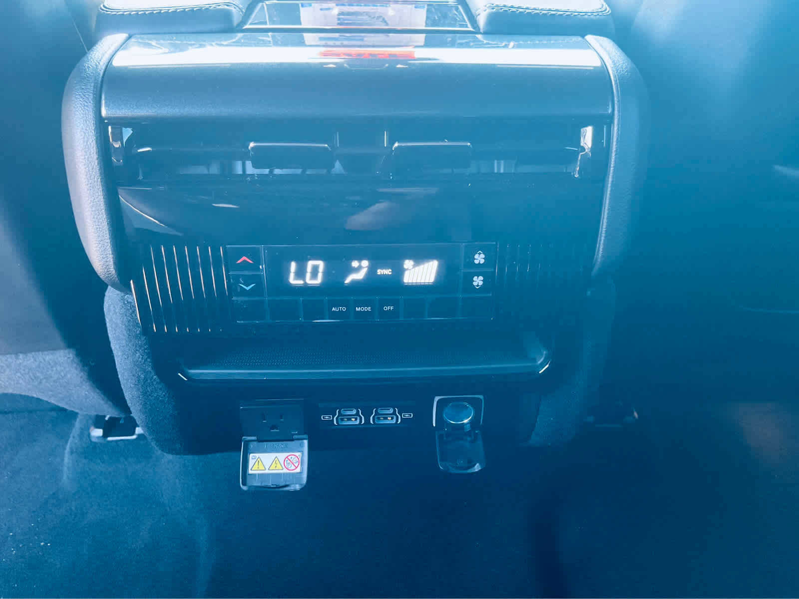 Used 2024 Jeep Wagoneer 4WD image 41