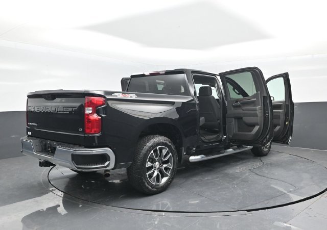 Used 2024 Chevrolet Silverado 1500 LT AWD/4WD image 28