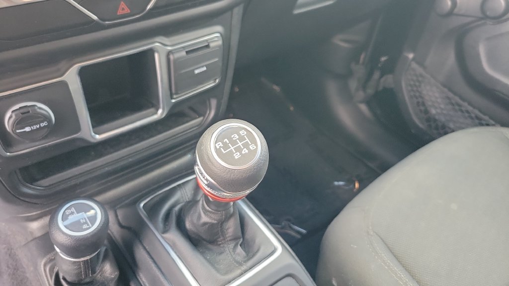 Used 2021 Jeep Wrangler Sport AWD/4WD image 18