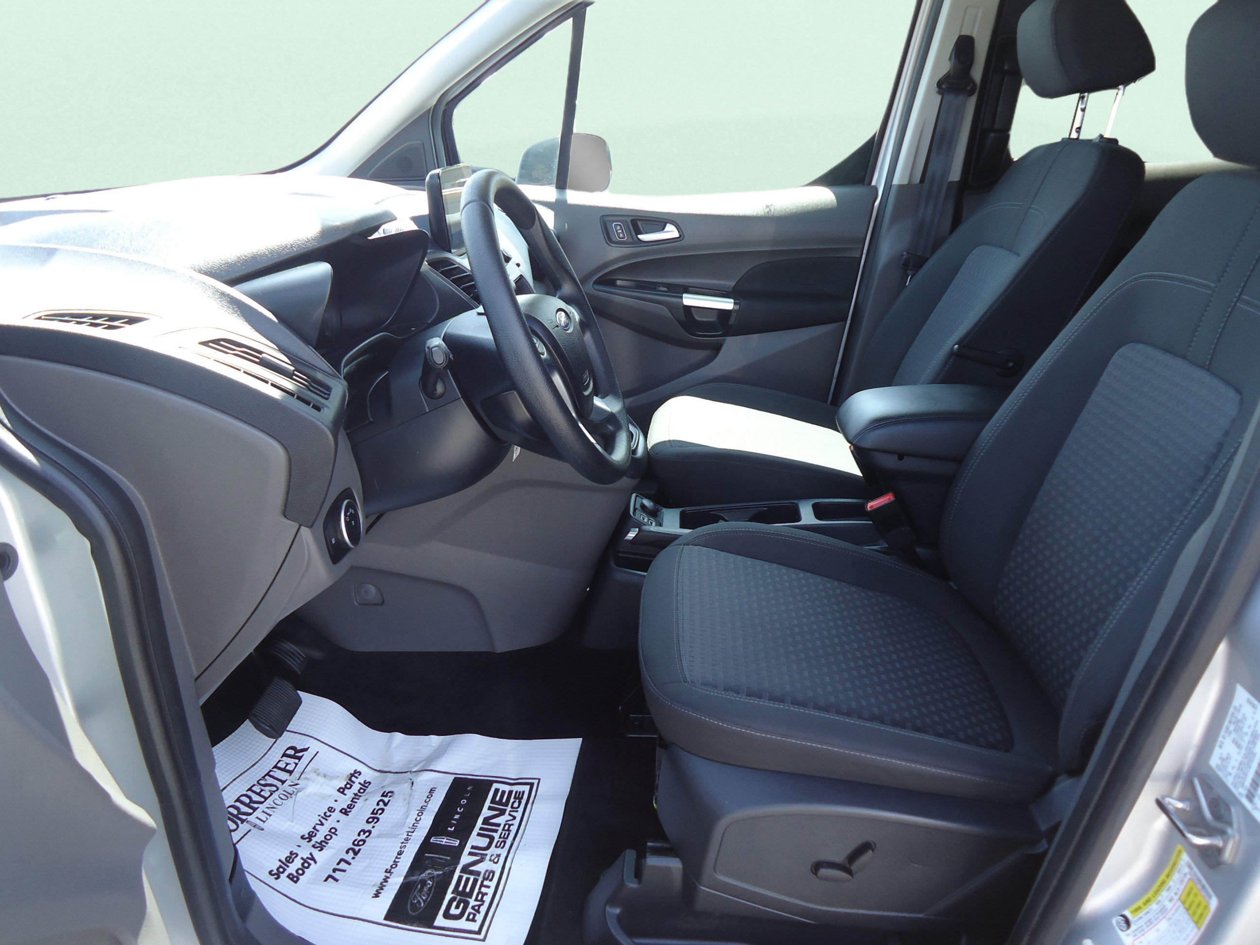Used 2021 Ford Transit Connect XLT FWD image 18