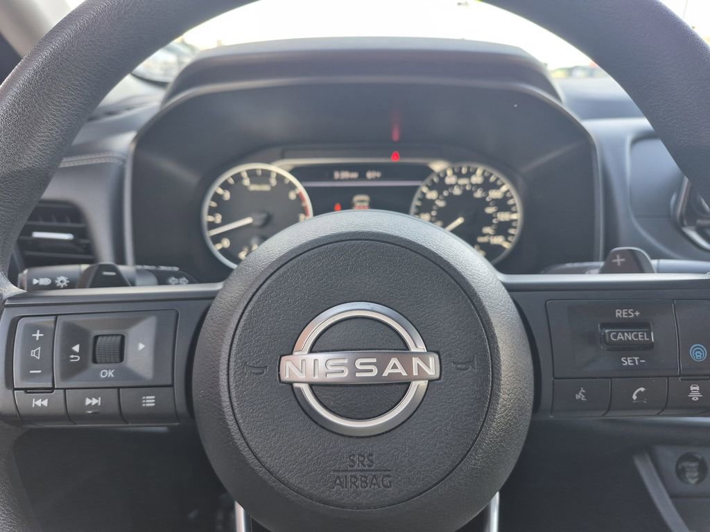 Used 2024 Nissan Rogue SV image 19