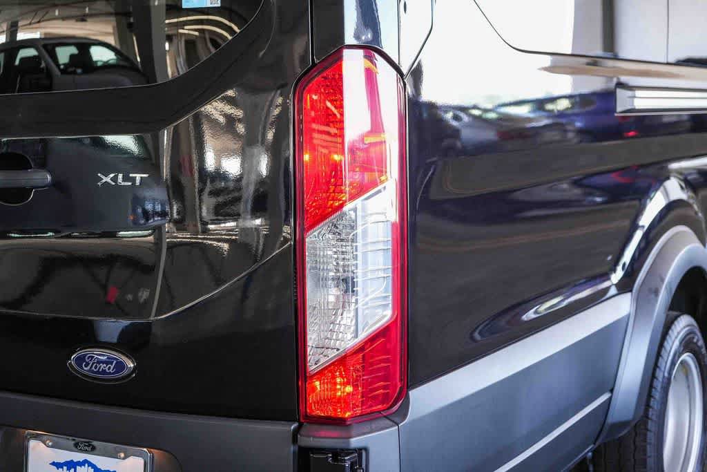 Used 2023 Ford Transit 350 XLT RWD image 9