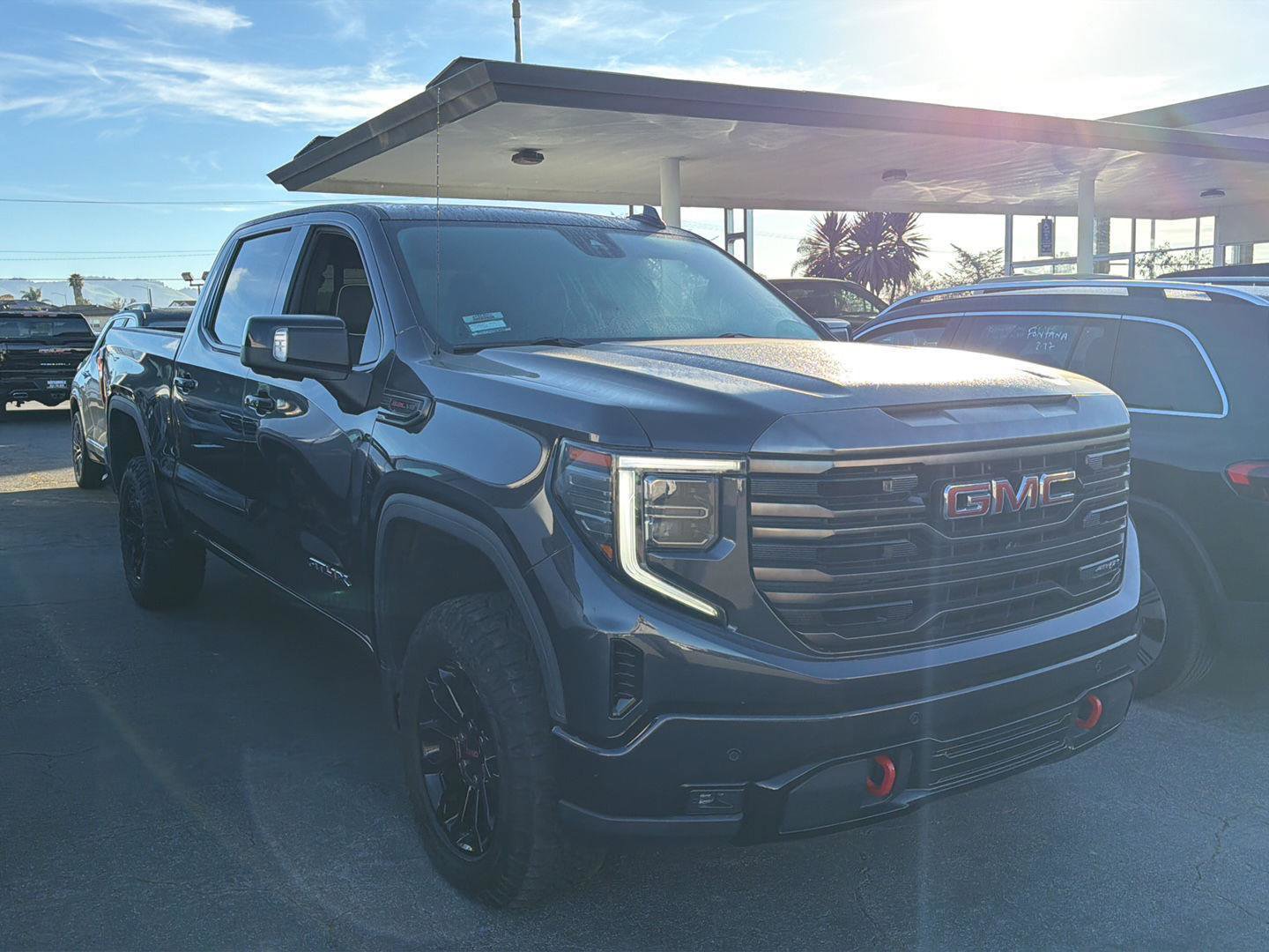 Used 2022 GMC Sierra 1500 AT4X image 8
