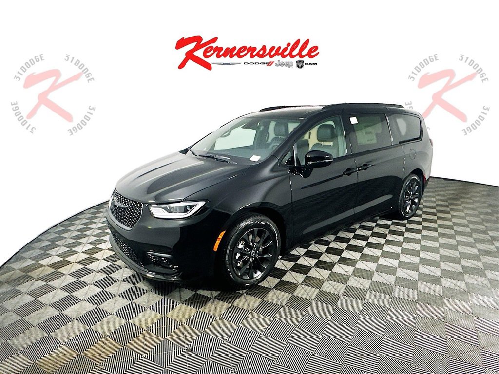New 2025 Chrysler Pacifica Select w/ Uconnect Theater Family Group image 3