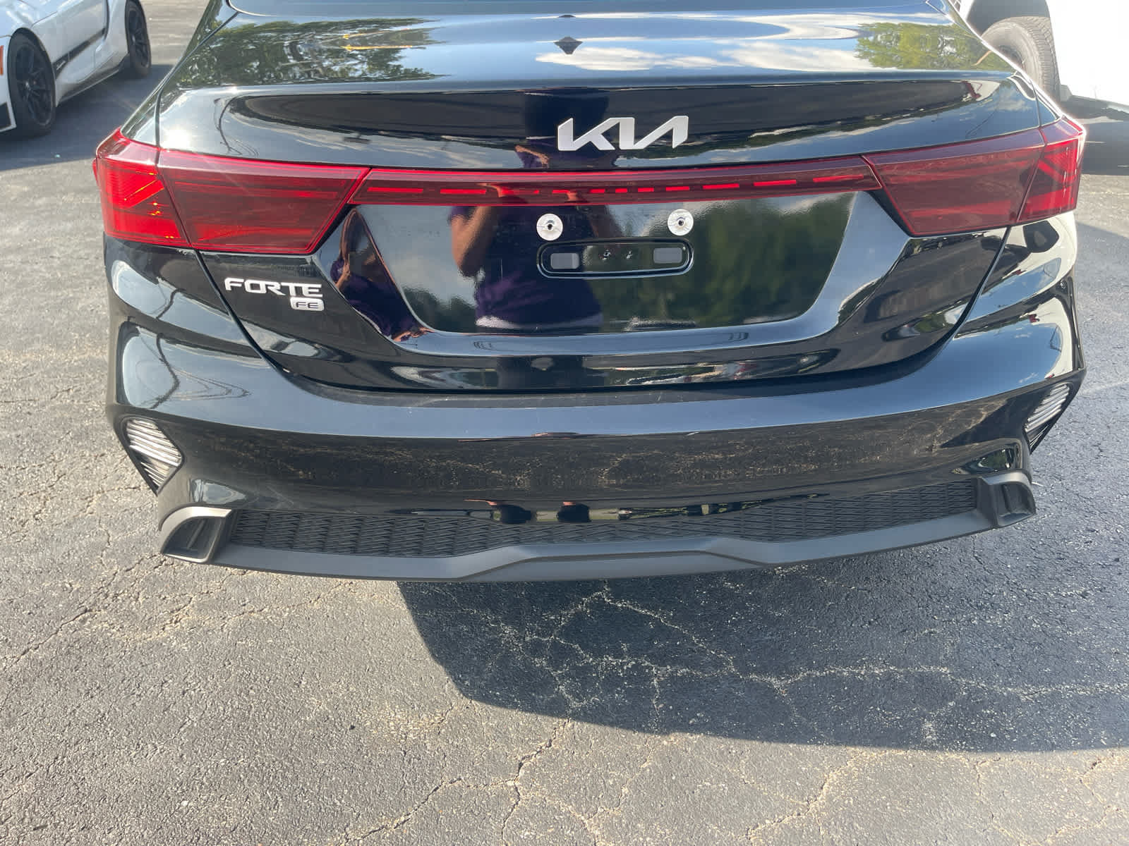 Used 2024 Kia Forte LX FWD image 4