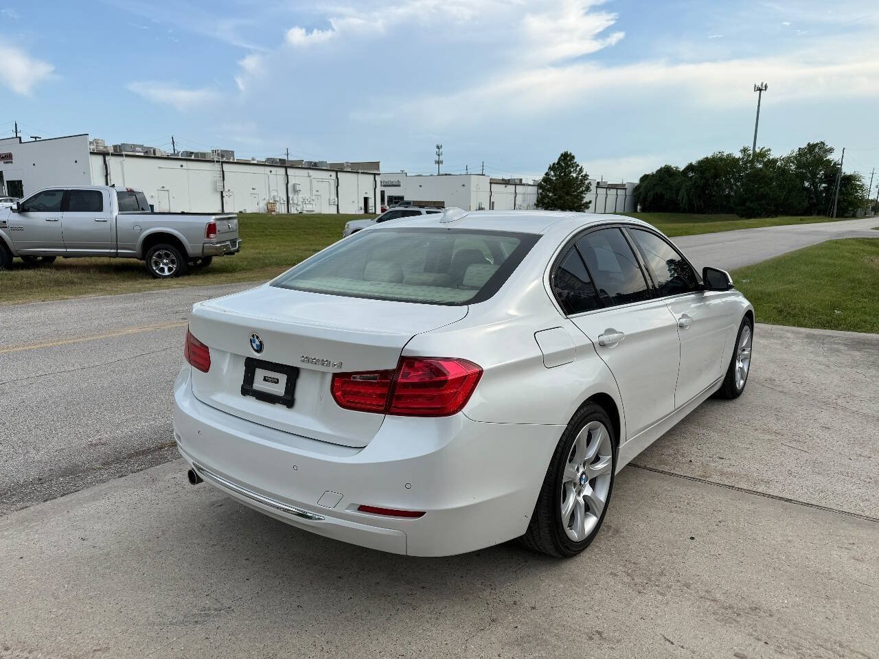 Used 2015 BMW 328d Sedan RWD image 6