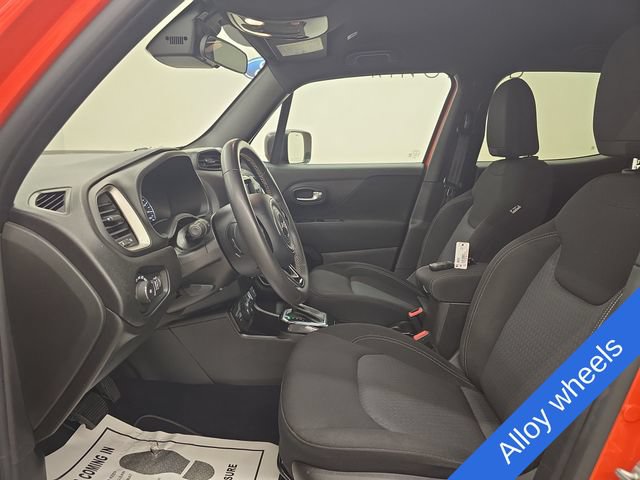 Used 2021 Jeep Renegade Latitude AWD/4WD image 19