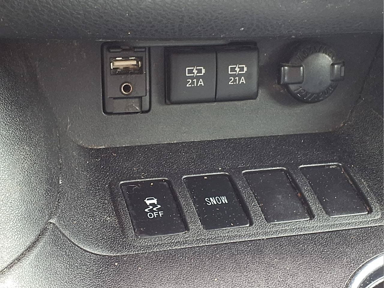 Used 2017 Toyota Highlander XLE FWD image 18