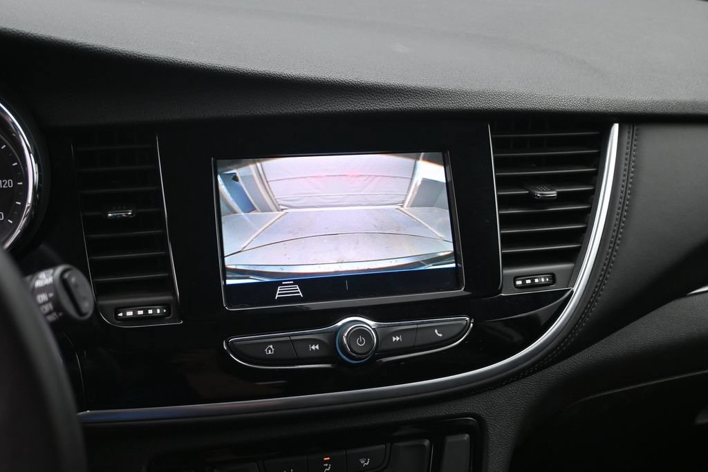 Used 2021 Buick Encore Preferred AWD/4WD image 16