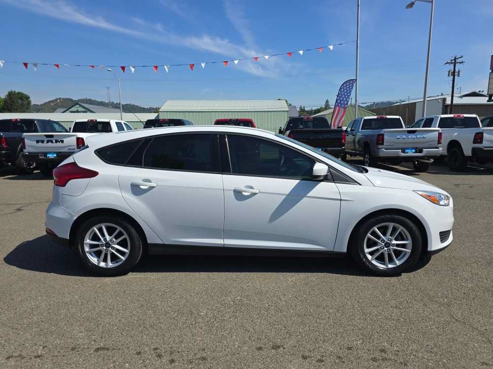 Used 2018 Ford Focus SE FWD image 6
