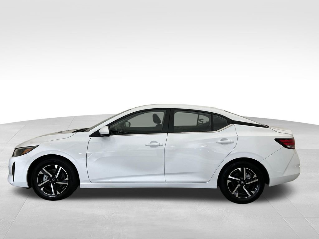 Used 2025 Nissan Sentra SV FWD image 2