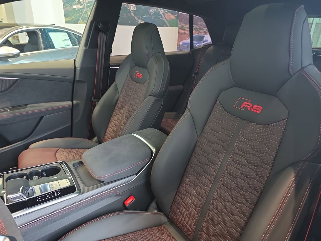 New 2026 Audi RS Q8 performance image 12