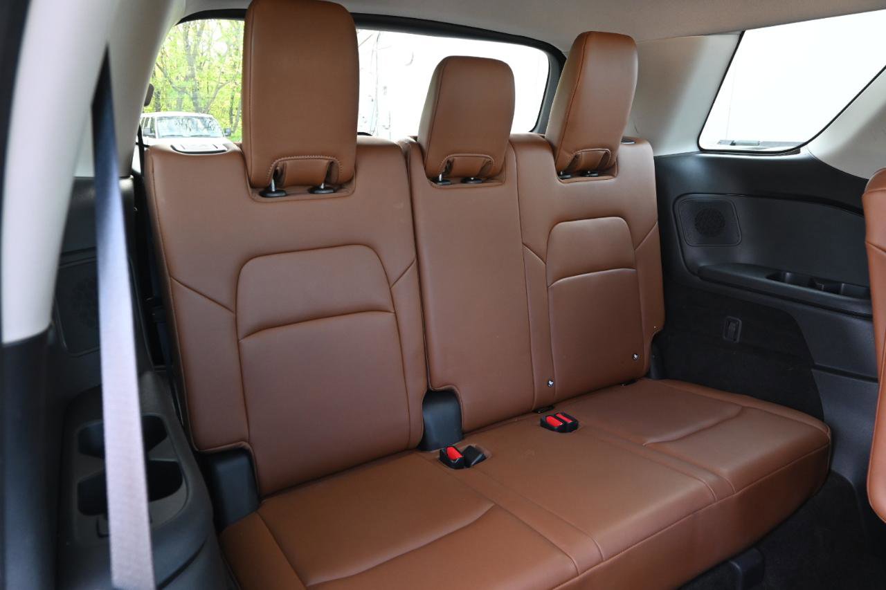 Used 2023 Nissan Pathfinder Platinum AWD/4WD image 34