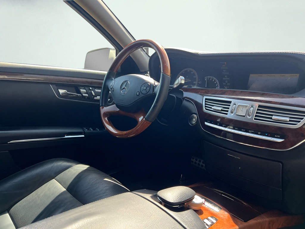 Used 2010 Mercedes-Benz S 550 image 33