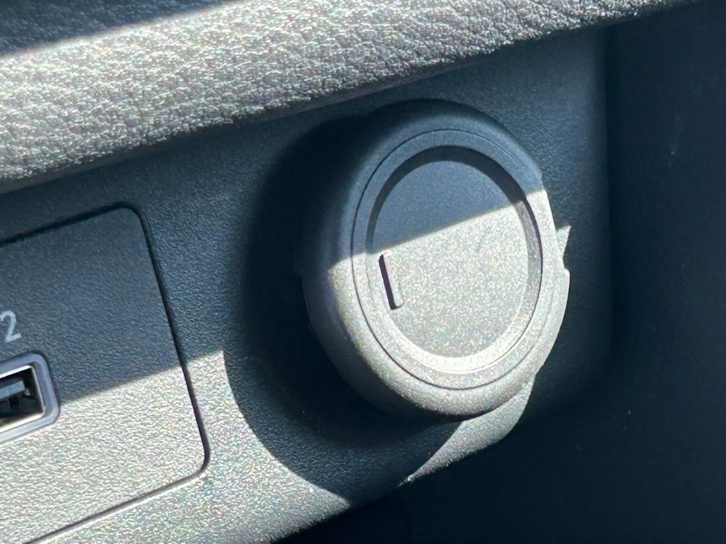 Used 2023 Nissan Rogue SV AWD/4WD image 36