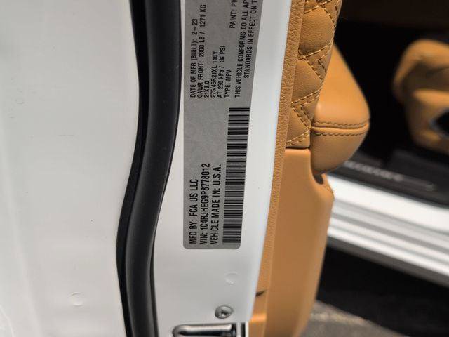 Certified 2023 Jeep Grand Cherokee Summit AWD/4WD image 26
