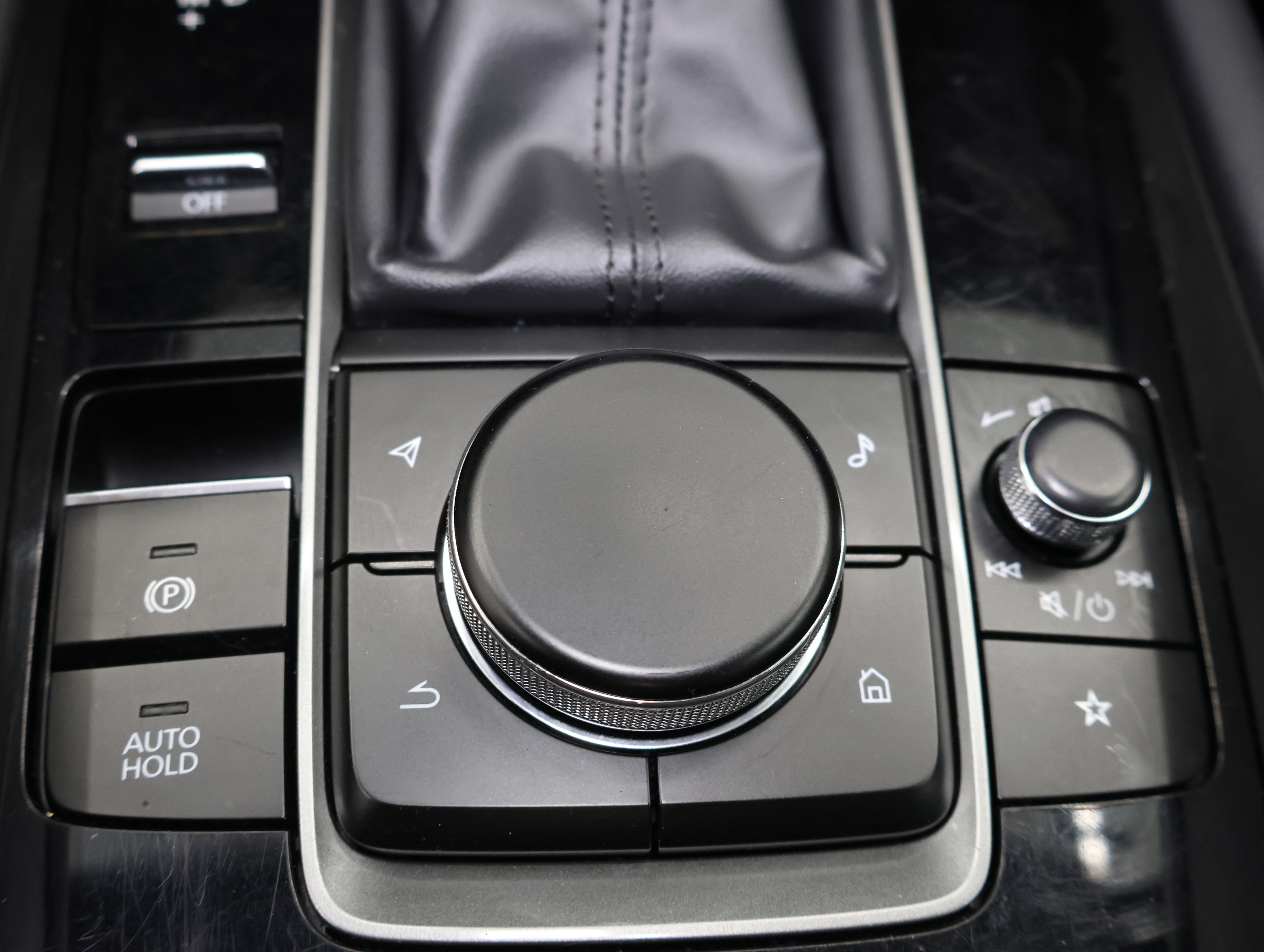 Used 2024 MAZDA MAZDA3 s image 41