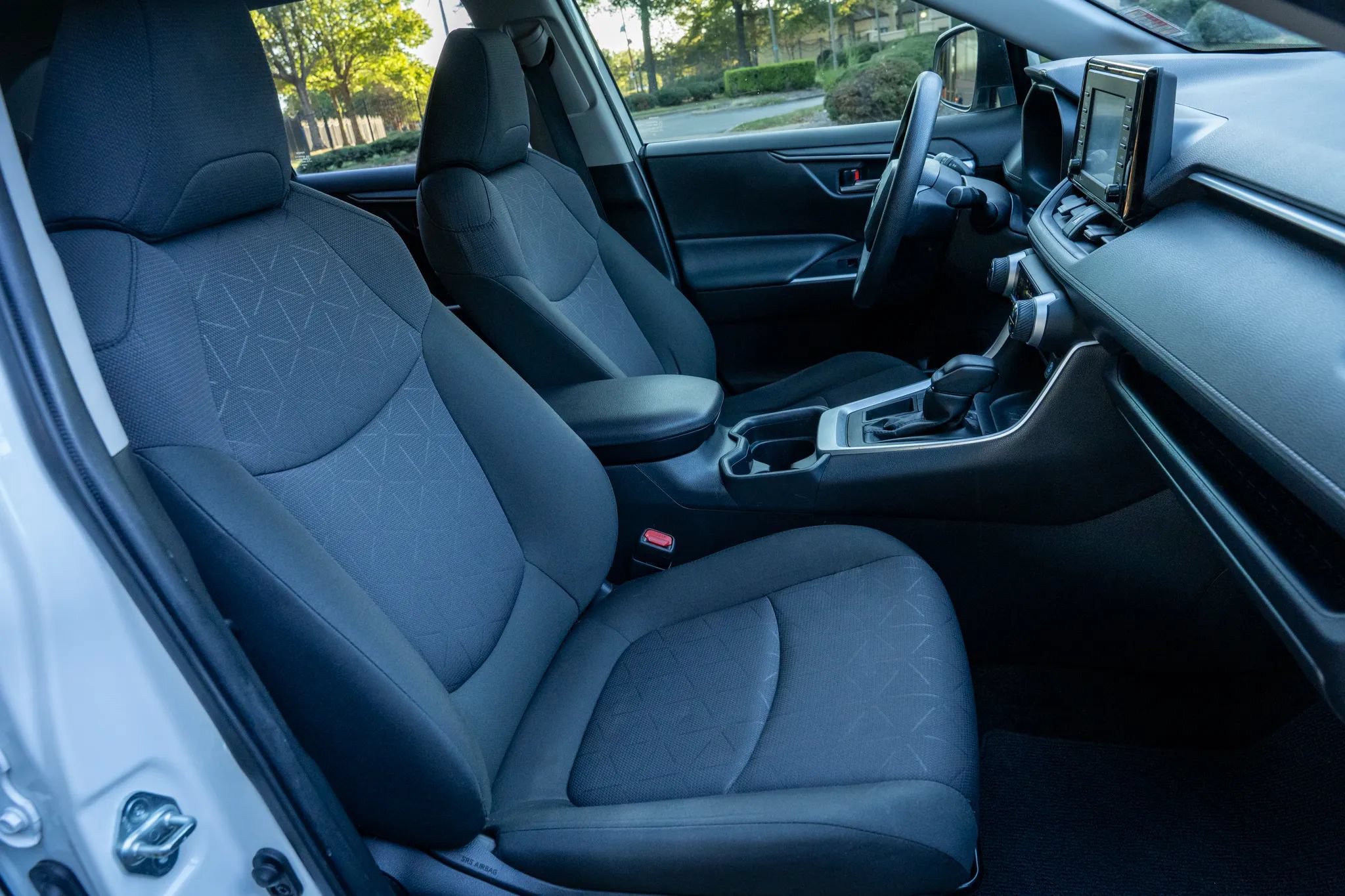 Used 2020 Toyota RAV4 XLE FWD image 15