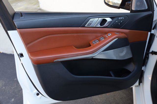 Used 2021 BMW ALPINA XB7 AWD/4WD image 16