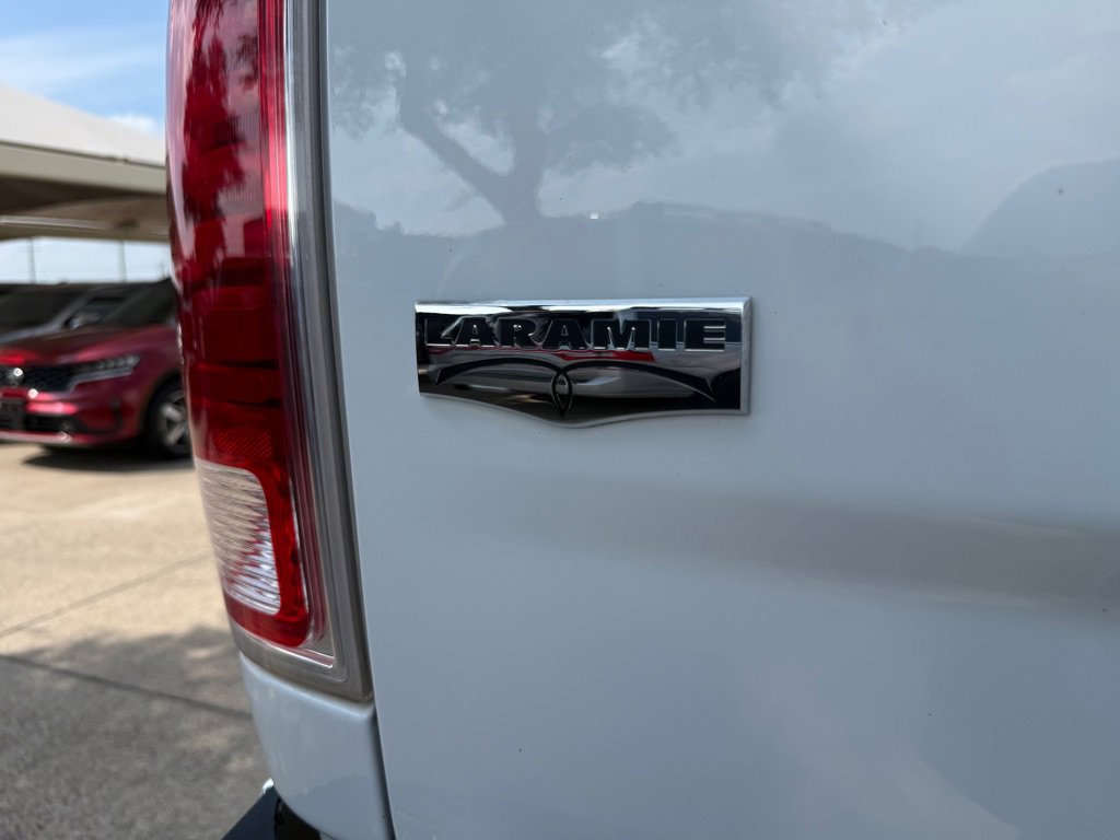 Used 2016 RAM 2500 Laramie AWD/4WD image 9