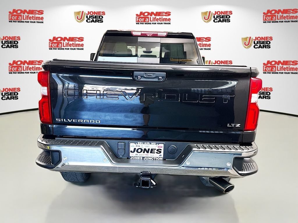 Used 2022 Chevrolet Silverado 2500 LTZ AWD/4WD image 16