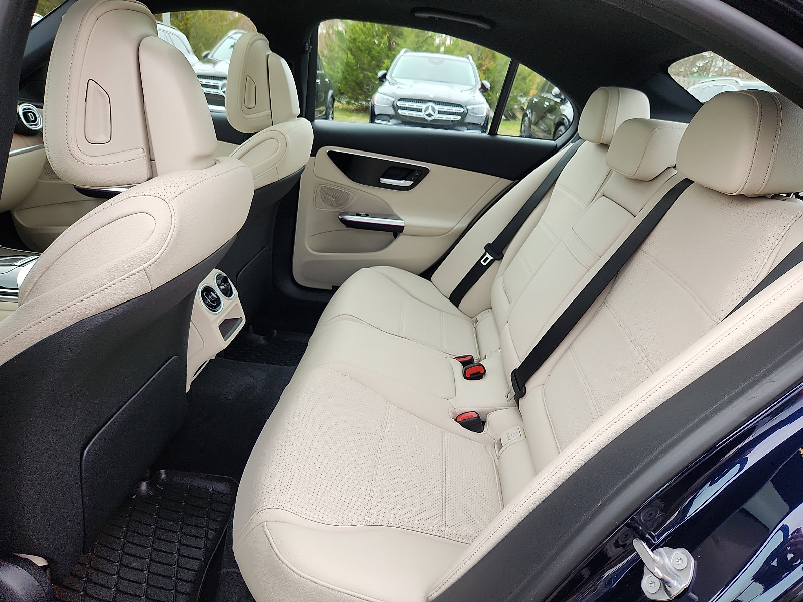 Certified 2022 Mercedes-Benz C 300 4MATIC Sedan image 10