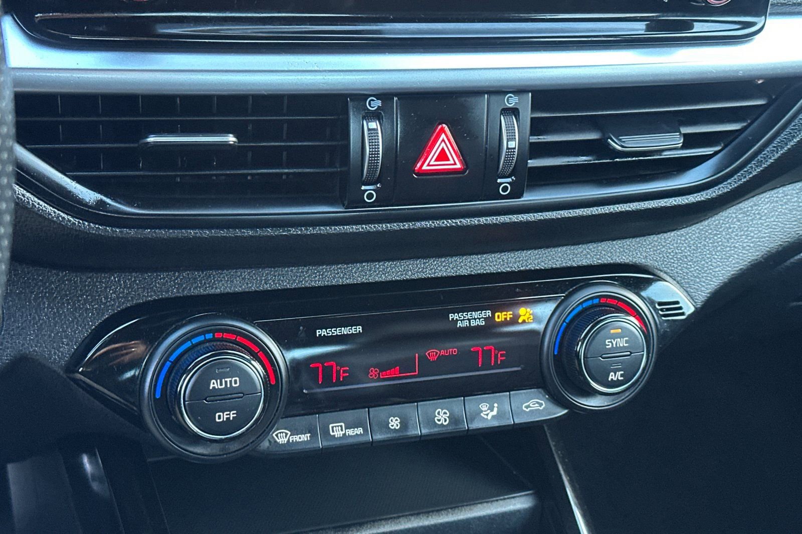 Used 2023 Kia Forte GT-Line w/ GT-Line Technology Package image 22