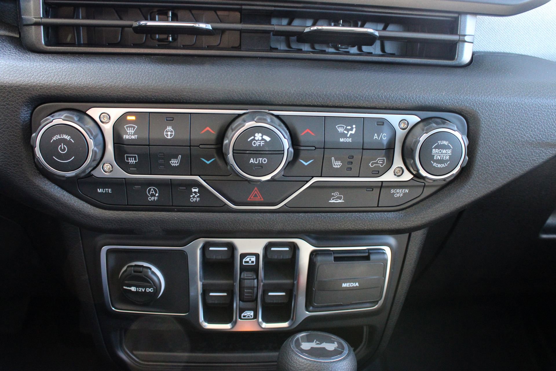 New 2026 Jeep Wrangler Unlimited Sport image 27