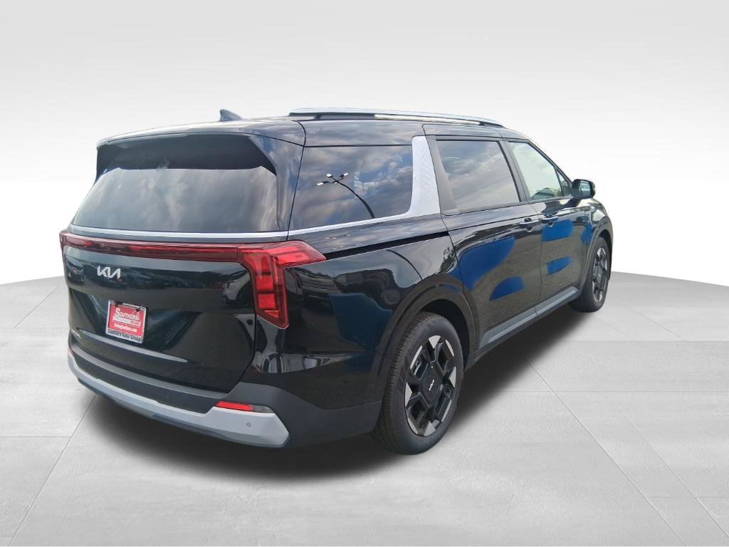 Certified 2026 Kia Carnival EX FWD image 6