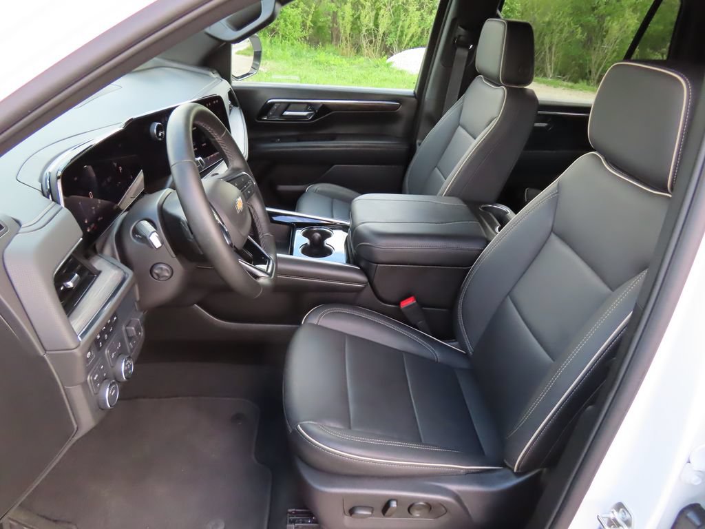 Certified 2025 Chevrolet Tahoe Premier w/ Sun And Tow Package AWD/4WD image 25
