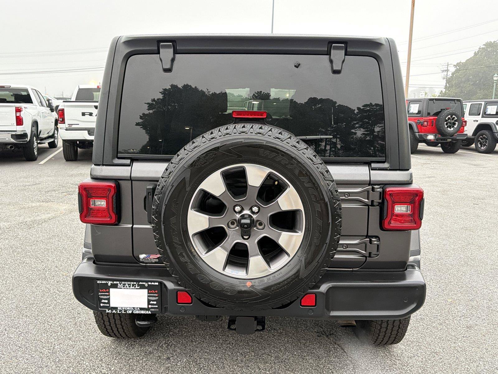 Used 2021 Jeep Wrangler Unlimited Sahara w/ Uconnect 4C Nav & Sound Group AWD/4WD image 6
