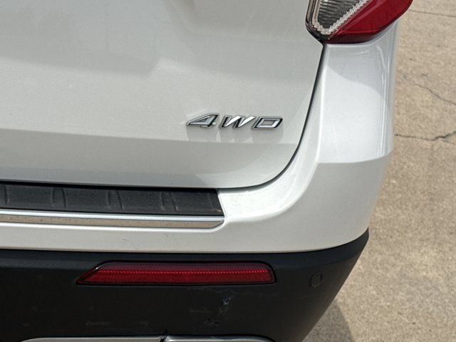 Used 2023 Ford Explorer Limited w/ Limited Technology Package AWD/4WD image 12