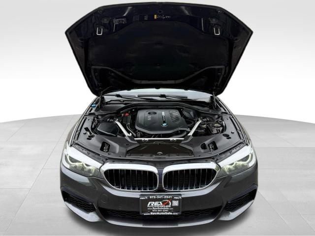 Used 2018 BMW 540i xDrive w/ M Sport Package image 36