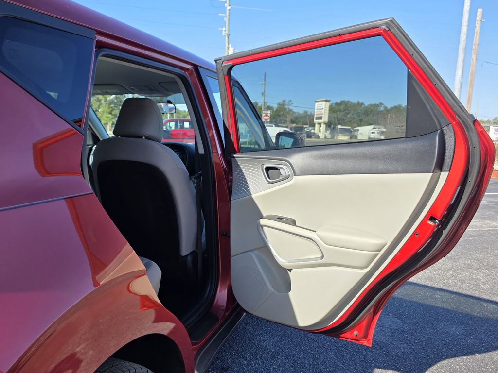 Used 2022 Kia Soul LX image 12