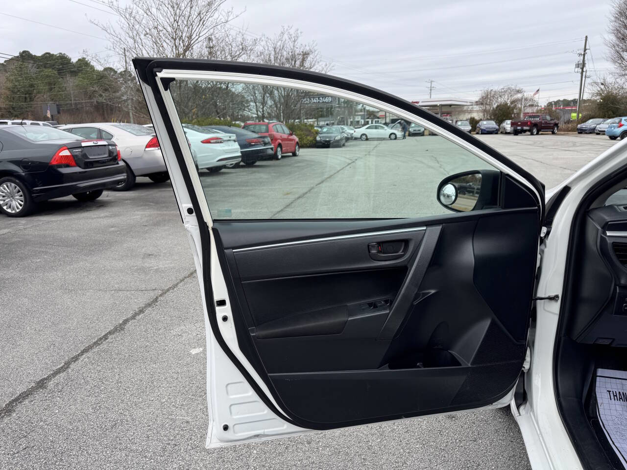 Used 2014 Toyota Corolla L FWD image 13