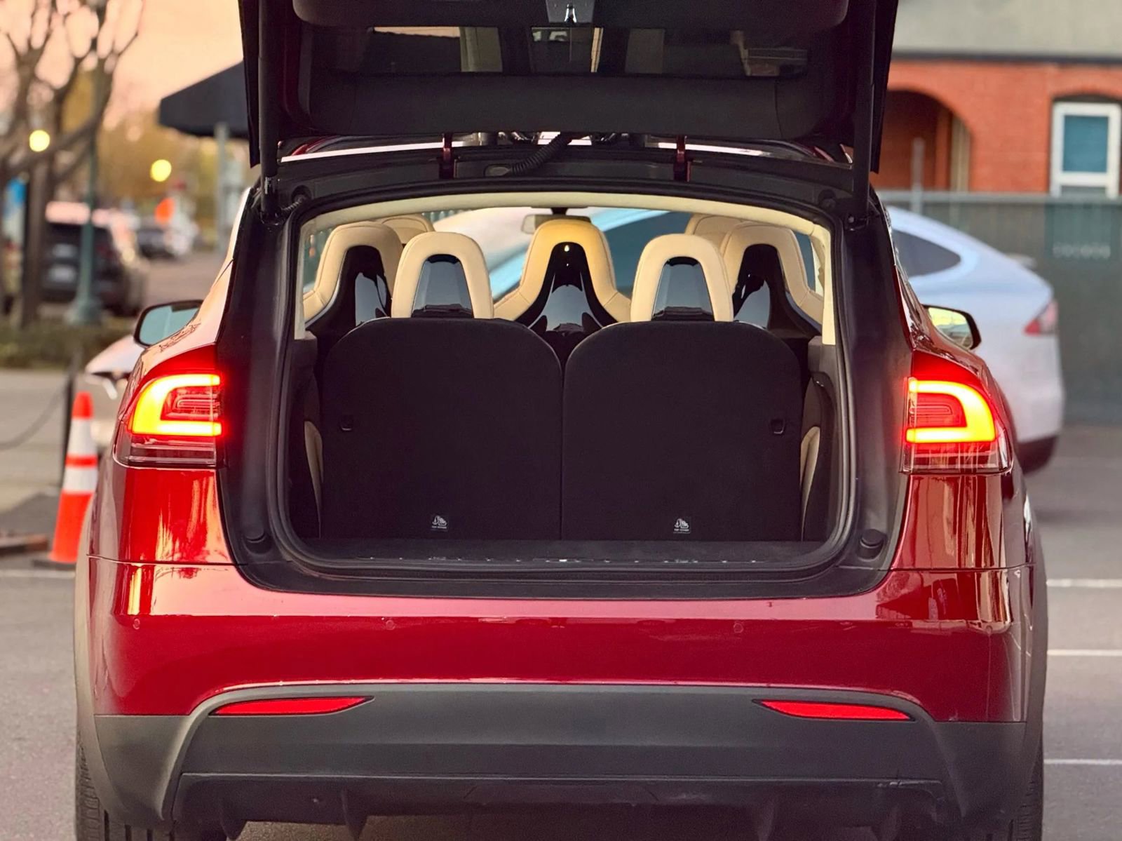 Used 2016 Tesla Model X Performance image 10