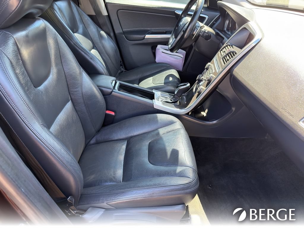 Used 2014 Volvo XC60 T6 AWD/4WD image 30