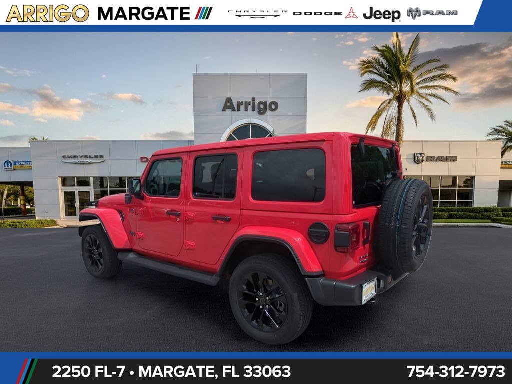 Used 2025 Jeep Wrangler Unlimited Sahara AWD/4WD image 7