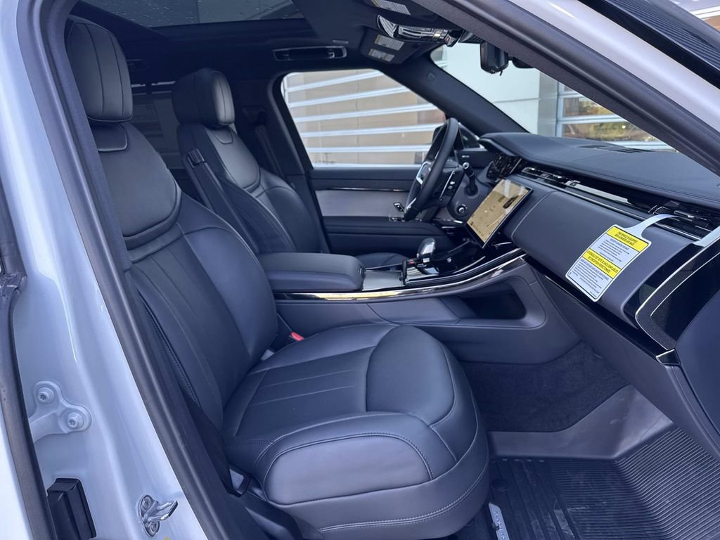 New 2026 Land Rover Range Rover Sport SE AWD/4WD image 10