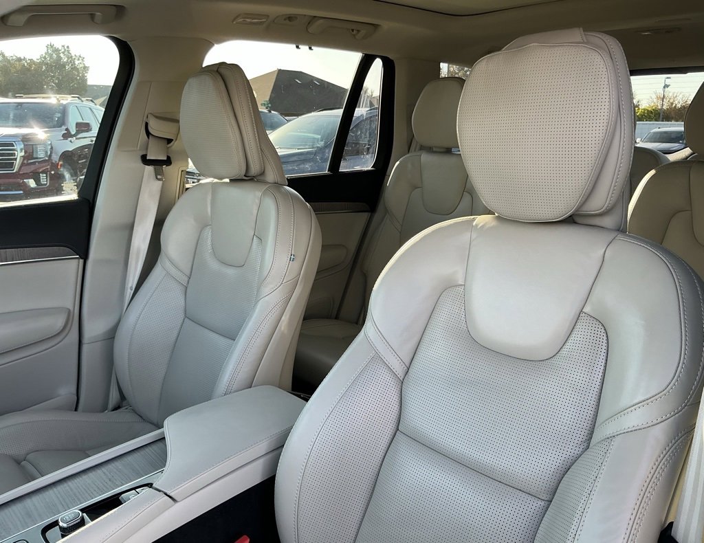 Used 2023 Volvo XC90 B6 Ultimate w/ Protection Package Premier image 41