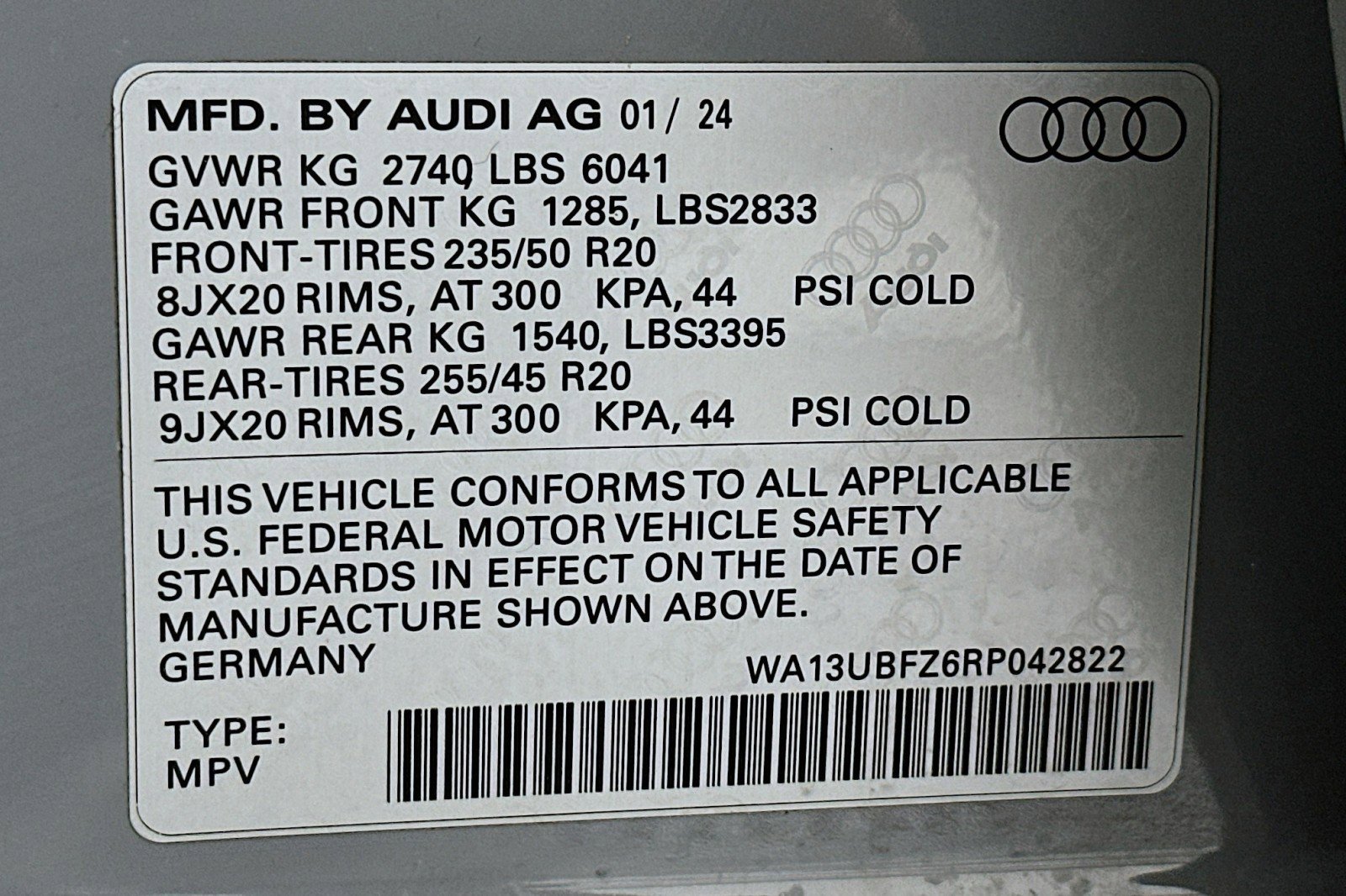 Used 2024 Audi Q4 e-tron Premium Plus w/ Premium Plus image 24