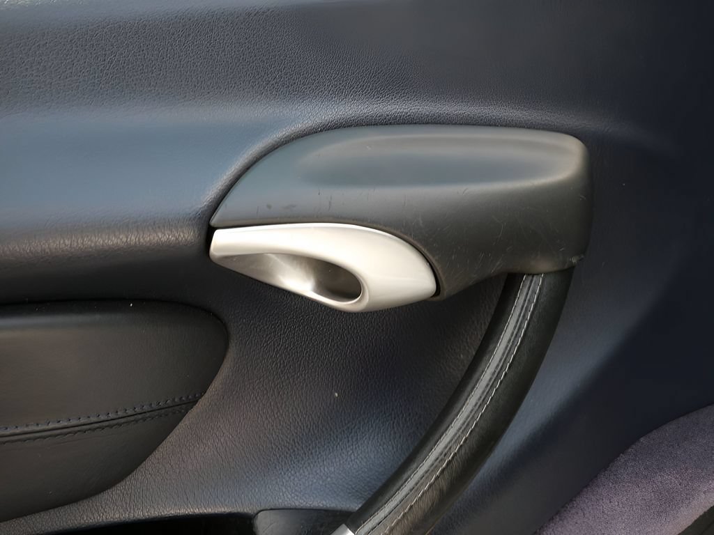 Used 2000 Porsche Boxster S RWD image 15