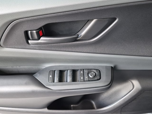Used 2024 Toyota Prius LE FWD image 18