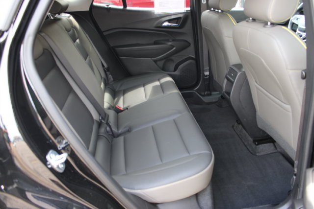 Used 2025 Chevrolet Trax ACTIV w/ Driver Confidence Package FWD image 37