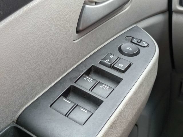 Used 2012 Honda Odyssey Touring image 25