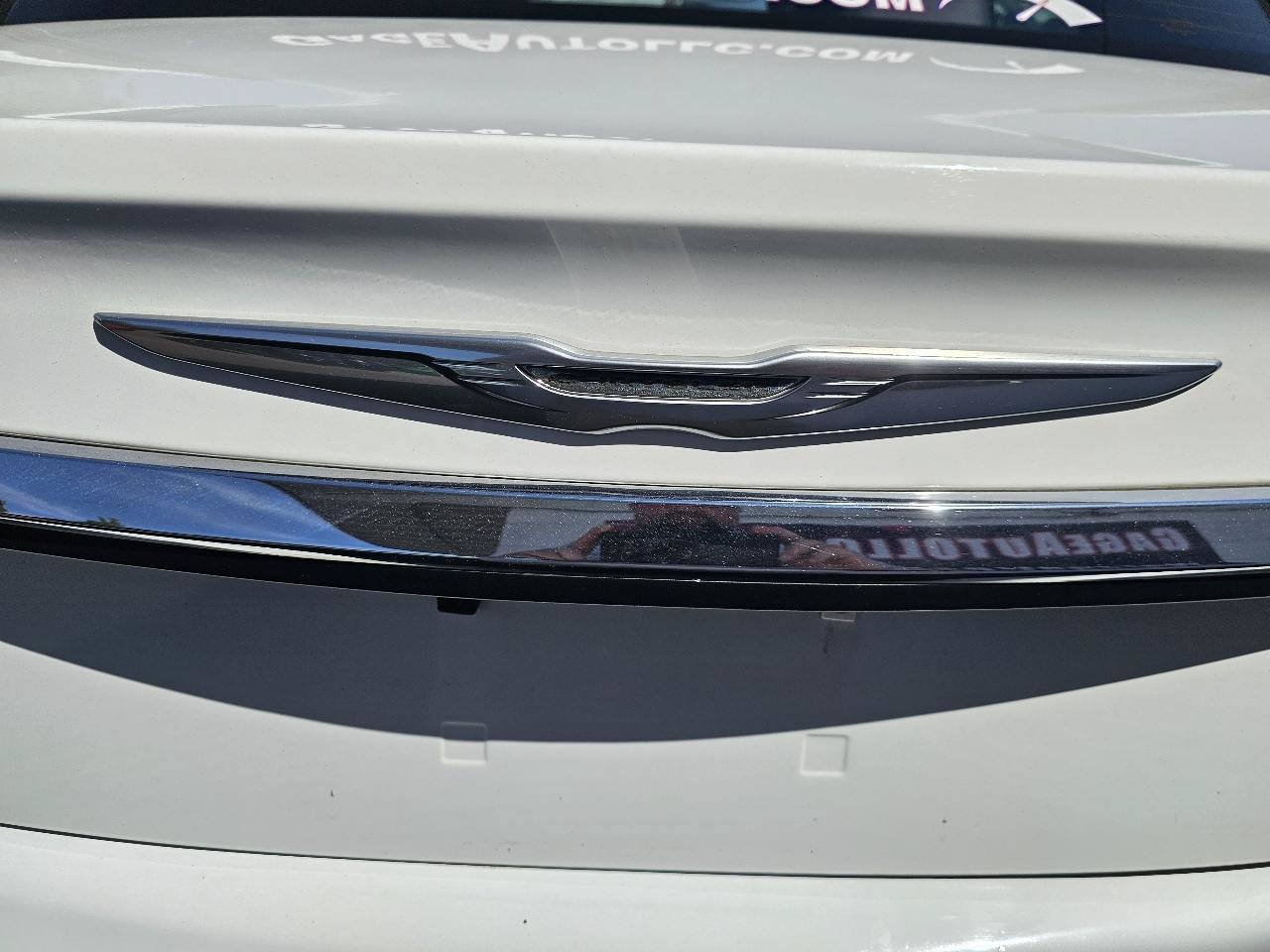 Used 2013 Chrysler 200 LX FWD image 16